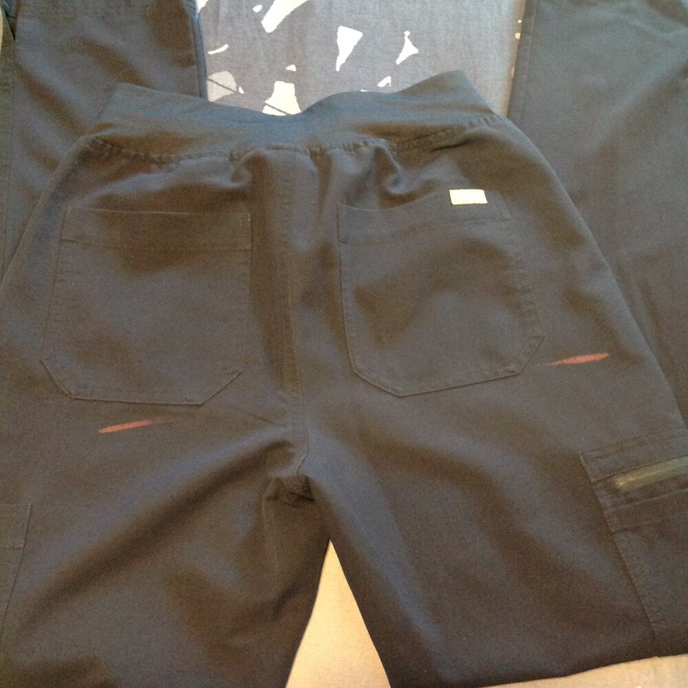 Figs Technical Collection Yola Scrubs Pants Set & Top Shirt Navy Blue XXS Lot - Picture 9 of 14
